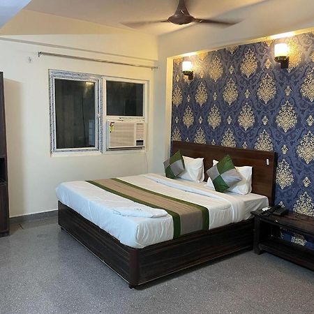 Hotel Dream Taj Family Rooms 200Mtr From Taj Mahal Агра Екстер'єр фото