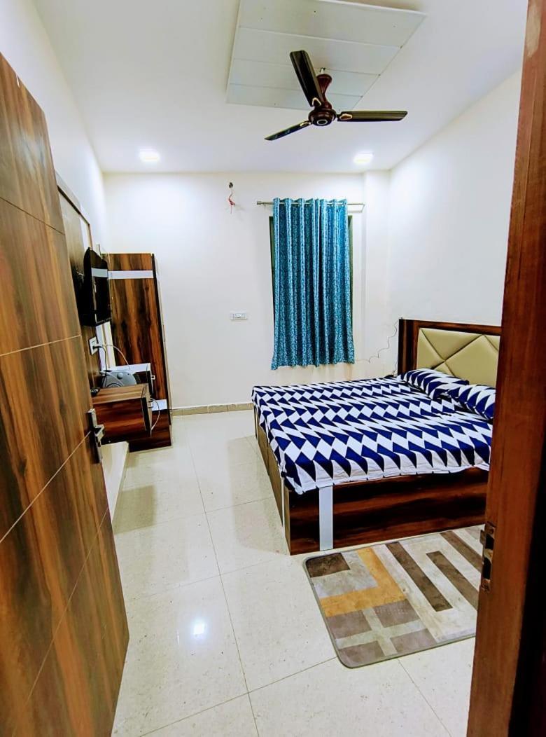 Hotel Dream Taj Family Rooms 200Mtr From Taj Mahal Агра Екстер'єр фото